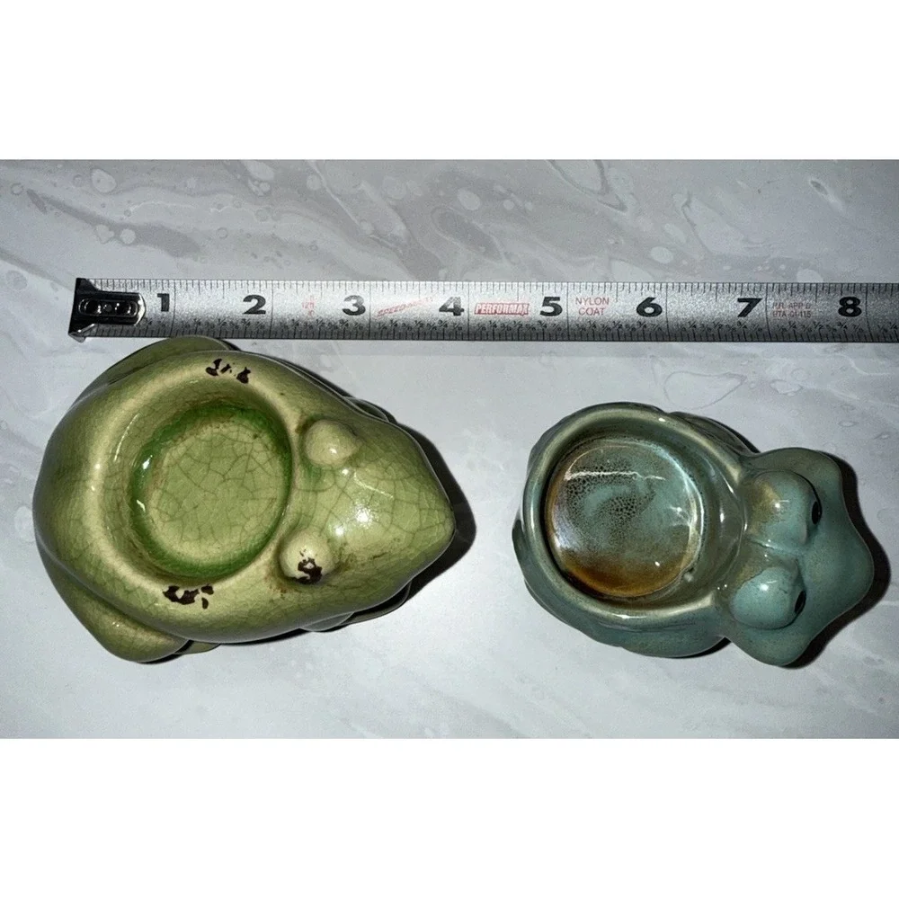Pair Of Green Frog/Toad Figurines Indoor/Lawn Garden Ceramic Sculpture Decor